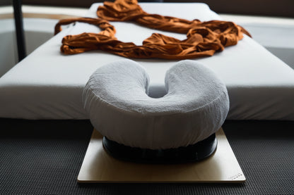 The Sarga Headrest Floor Board